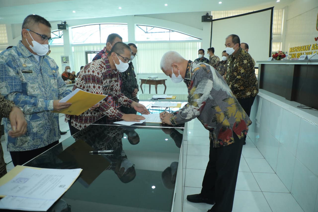 Bupati Asahan Buka Sosialisasi Penyusunan LKPJ dan Perjanjian Kinerja OPD Dan Camat Tahun 2022