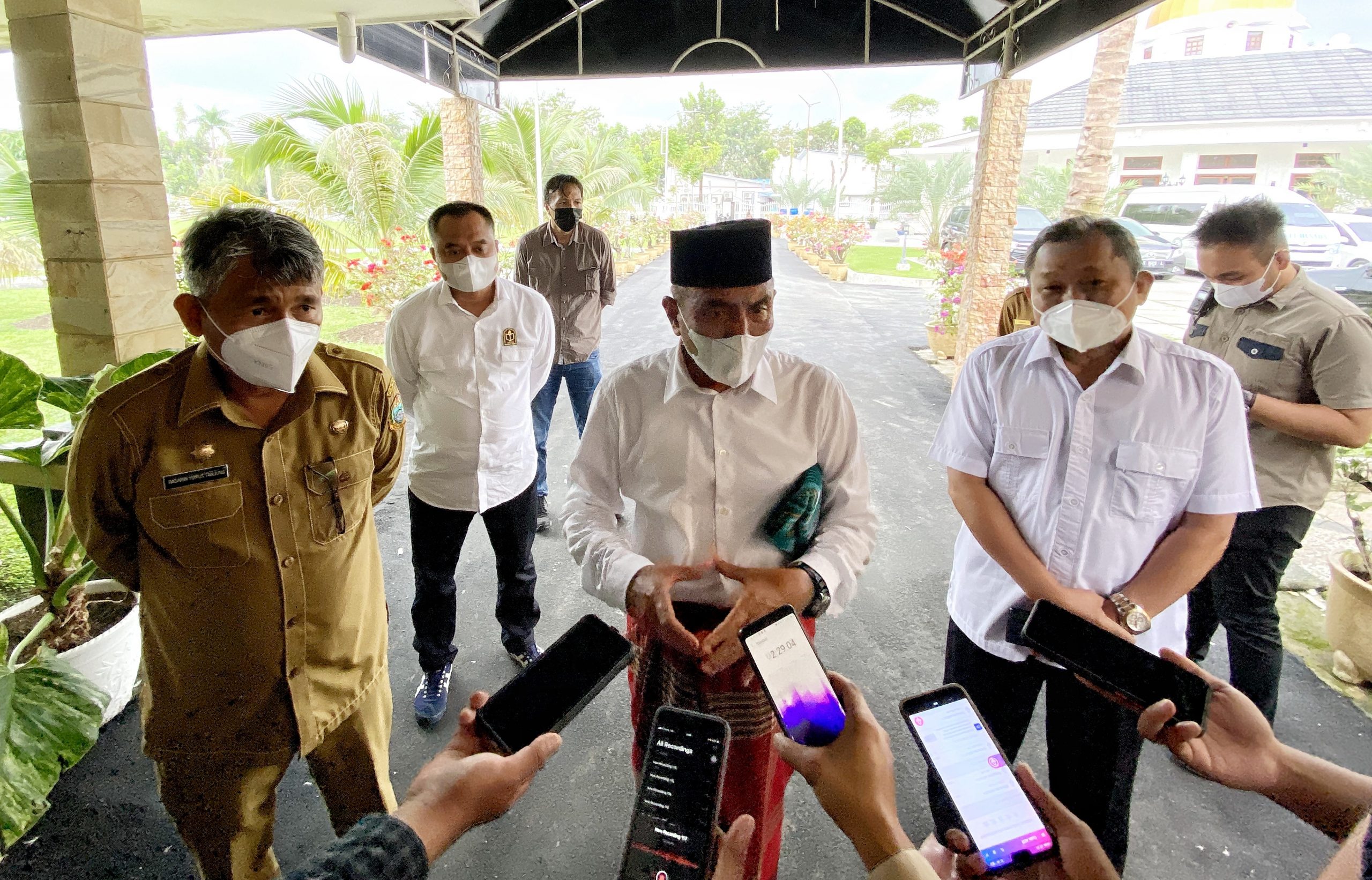 Ajak Masyarakat Ikuti Vaksinasi Booster dan Anak,  Edy Rahmayadi : Saya Sekeluarga  Sudah Divaksin Booster