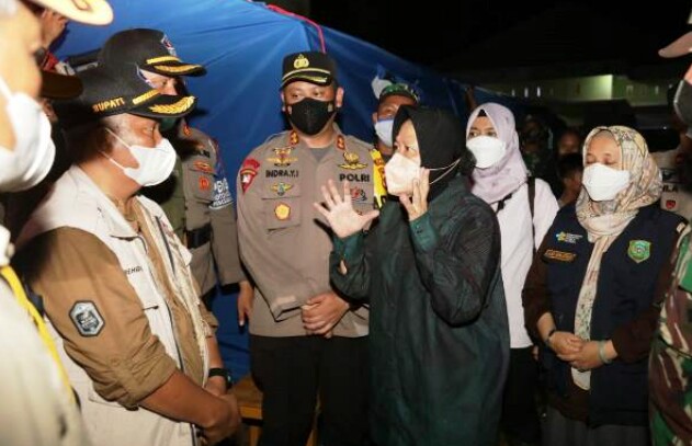 Tinjau Banjir Bandang Di Palas, Mensos Salurkan Bantuan Dan Tampung Aspirasi Warga Terdampak