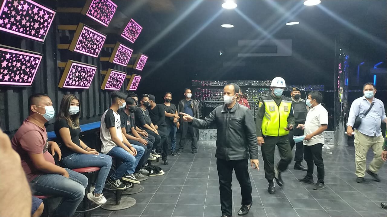 Personel Gabungan Polres Labuhan Batu Razia Lokasi Hiburan Malam, 7 Orang Pengunjung Positif Narkoba Diamankan