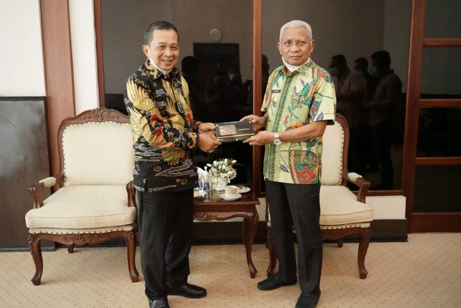Direktur Pemasaran PT. Bank Sumut Hadi Sucipto dan Bupati Asahan Jalin Kemitraan