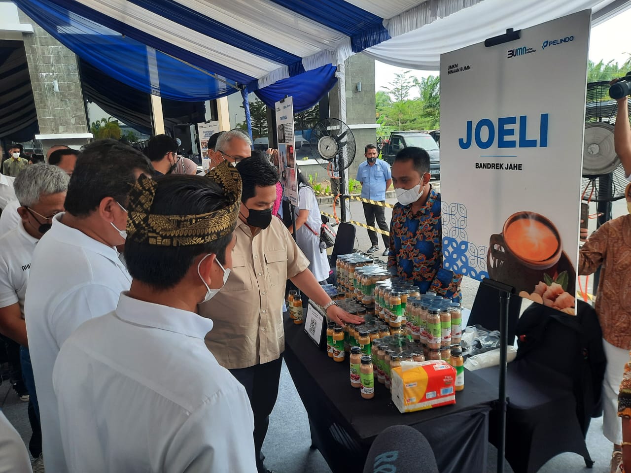 Menteri BUMN Erick Tohir Lirik Bandrek Jahe Joeli