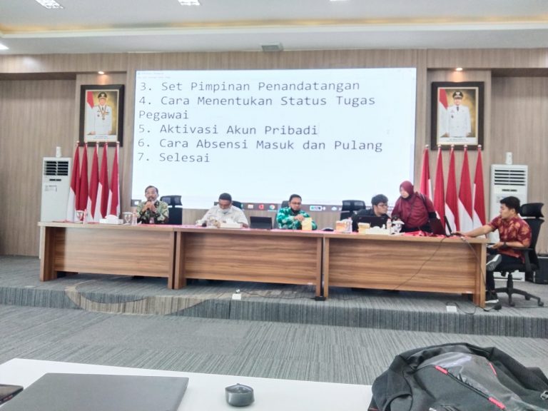 Kadis Pendidikan Batu Bara Ilyas Sitorus Beri Arahan dan Bimbingan Peserta Pelatihan E â€“ Absensi