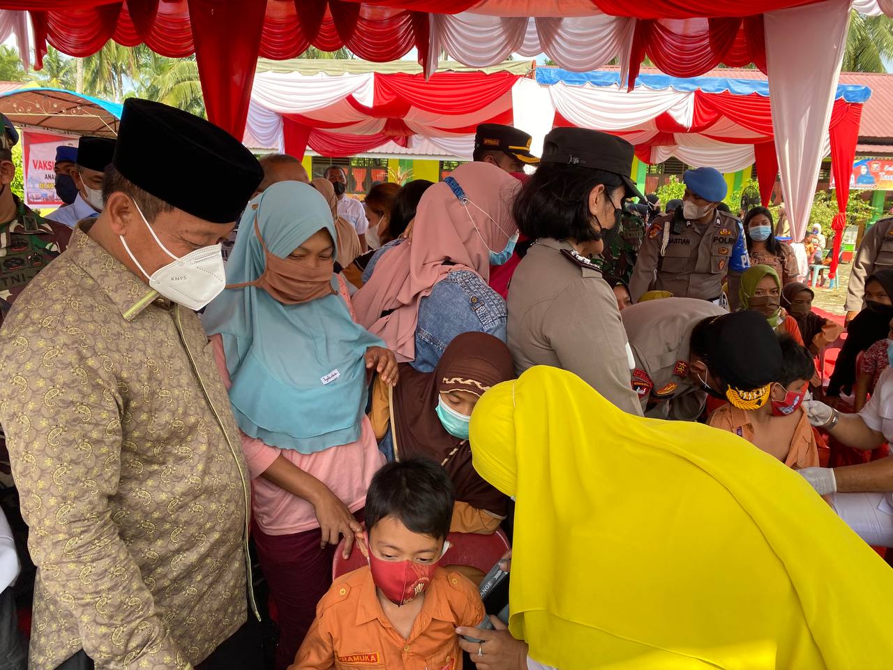 Plt.Walikota Tanjungbalai Dampingi Kapoldasu Saat Meninjau Vaksin Anak Usia 6-11 Tahun di Kota Tanjungbalai