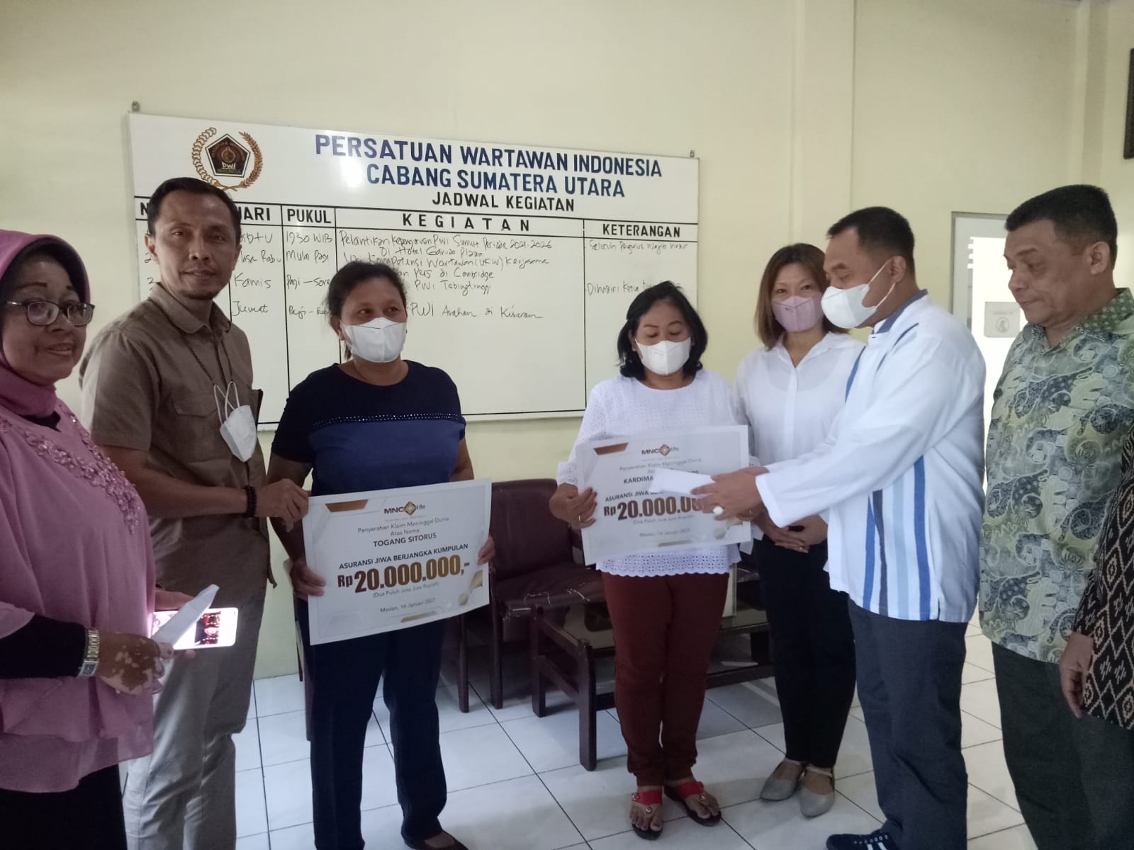 PWI Sumut Santuni Keluarga Anggota yang Meninggal Dunia, Perkeluarga Diberikan Rp20 Juta