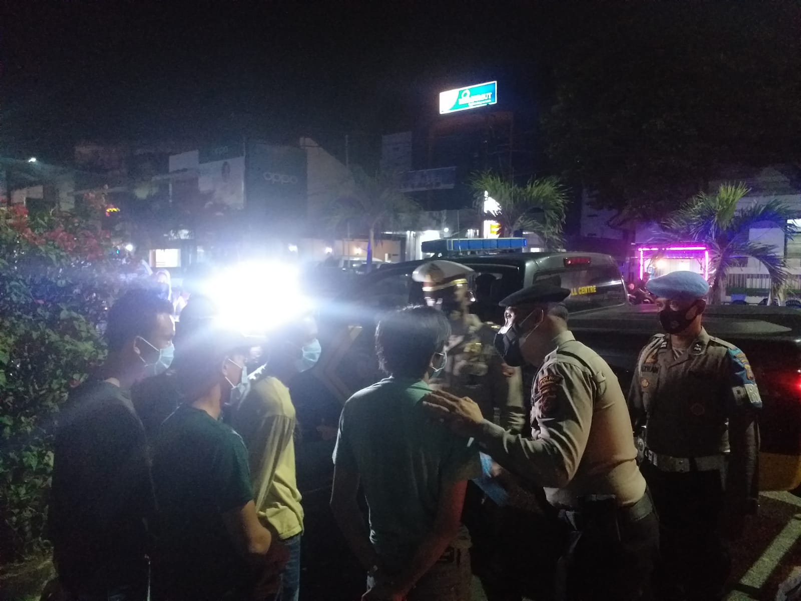 Mengedepankan Senyum, Sapa dan Salam, Personel Polres Asahan Patroli Blue Light serta Ops Yustisi