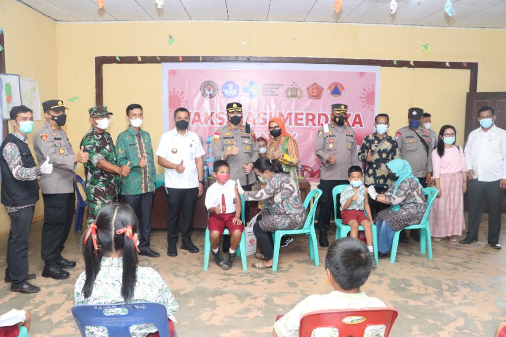 Kapolres Tapsel Bersama Forkopimda Paluta Tinjau Vaksinasi Merdeka Bagi Anak di SD Swasta 101840 Kita Yadika Bukit Harapan Simangambat.