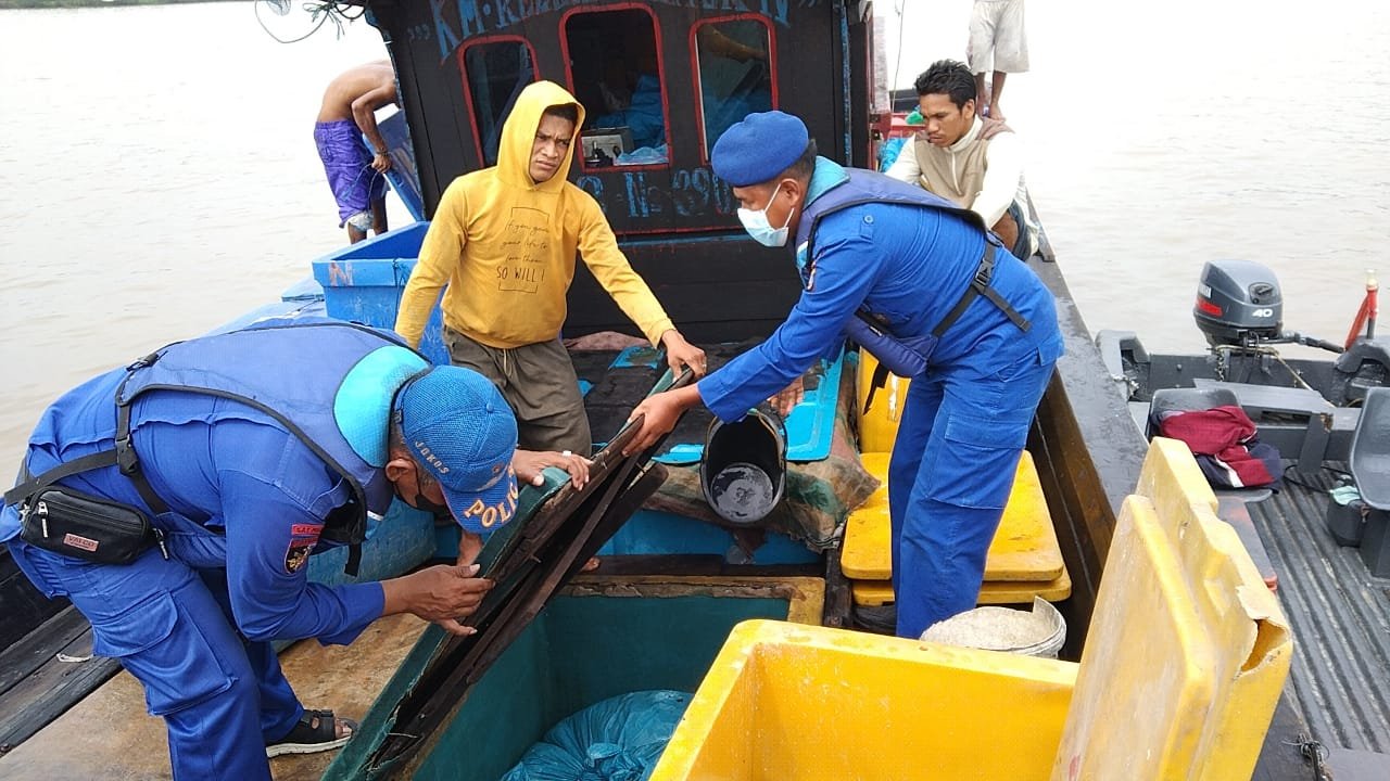 Team Regu I Sat Pol Airud Polres Tanjung Balai Patroli Polmas Perairan