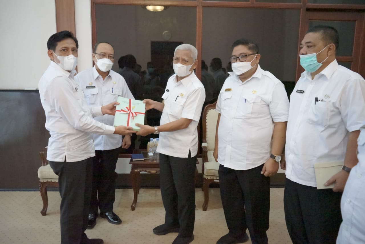 Bupati Asahan Terima 62 Sertifikat Tanah Aset Pemda