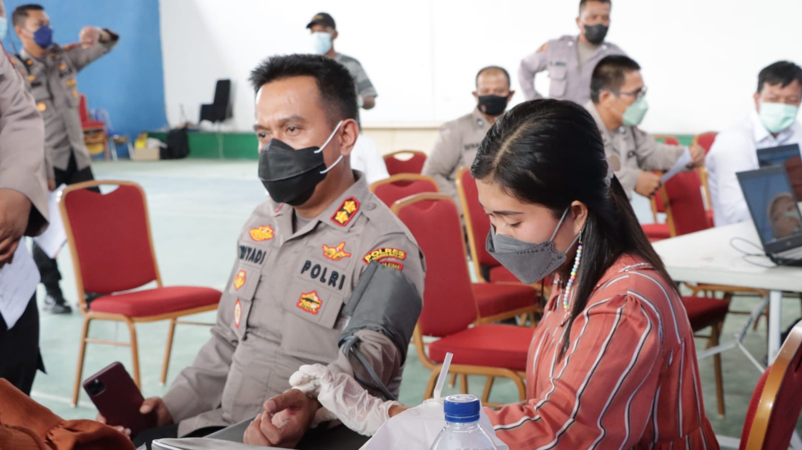 Polres Tanjung Balai Laksanakan Vaksinasi Booster kepada Personil dan Warga Kota Tanjung Balai
