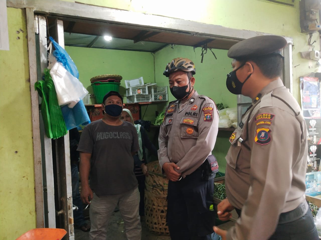 Pantau Situasi Kamtibmas dan Penerapan Prokes, Personel Sat Samapta Polres Asahan Patroli Bersepeda