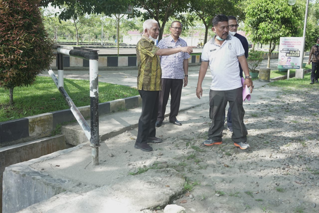 Bupati Tinjau rencana pembangunan tempat kuliner di Lokasi Hutan Kota