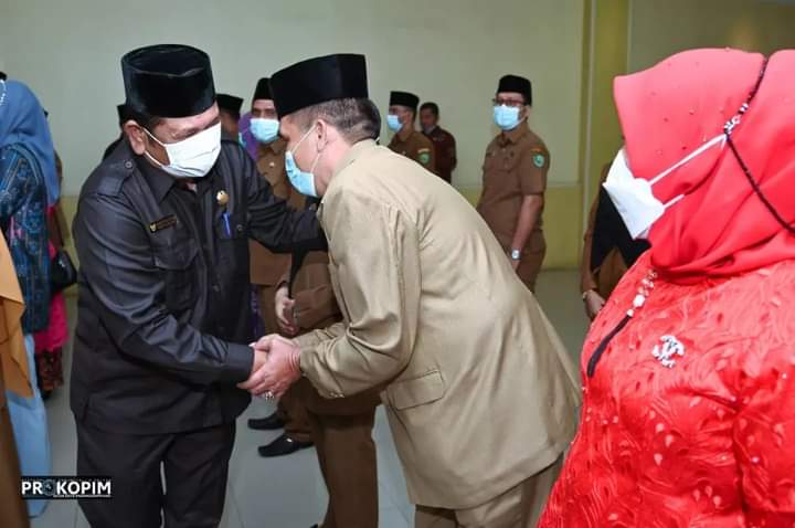 Walikota Padang Sidempuan Irsan Efendi Nasution Melantik 20 Pejabatan administrator dan jabatan pengawas