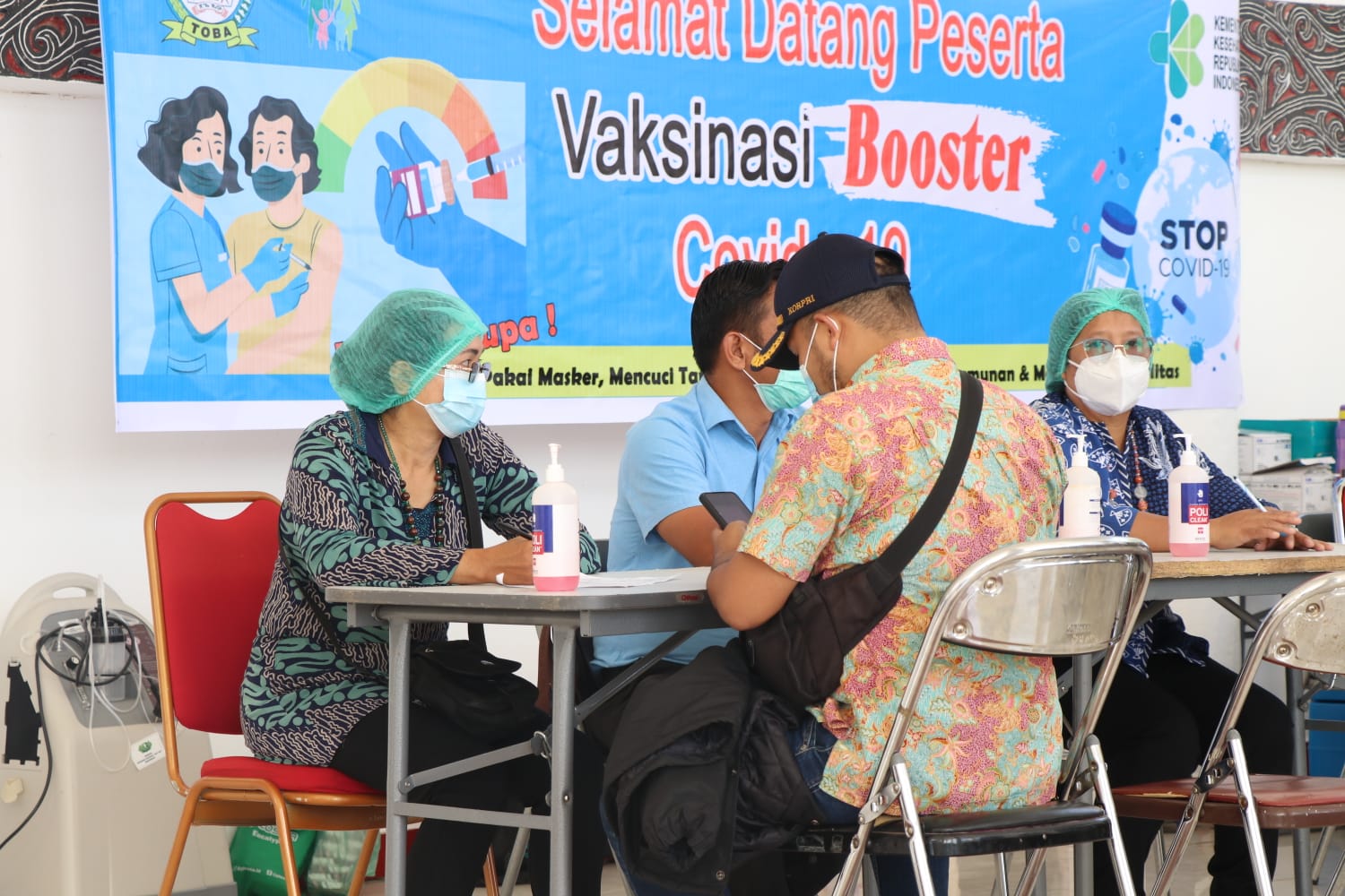 Pemkab Toba Gelar Vaksinasi Booster Untuk Pelayan Publik.