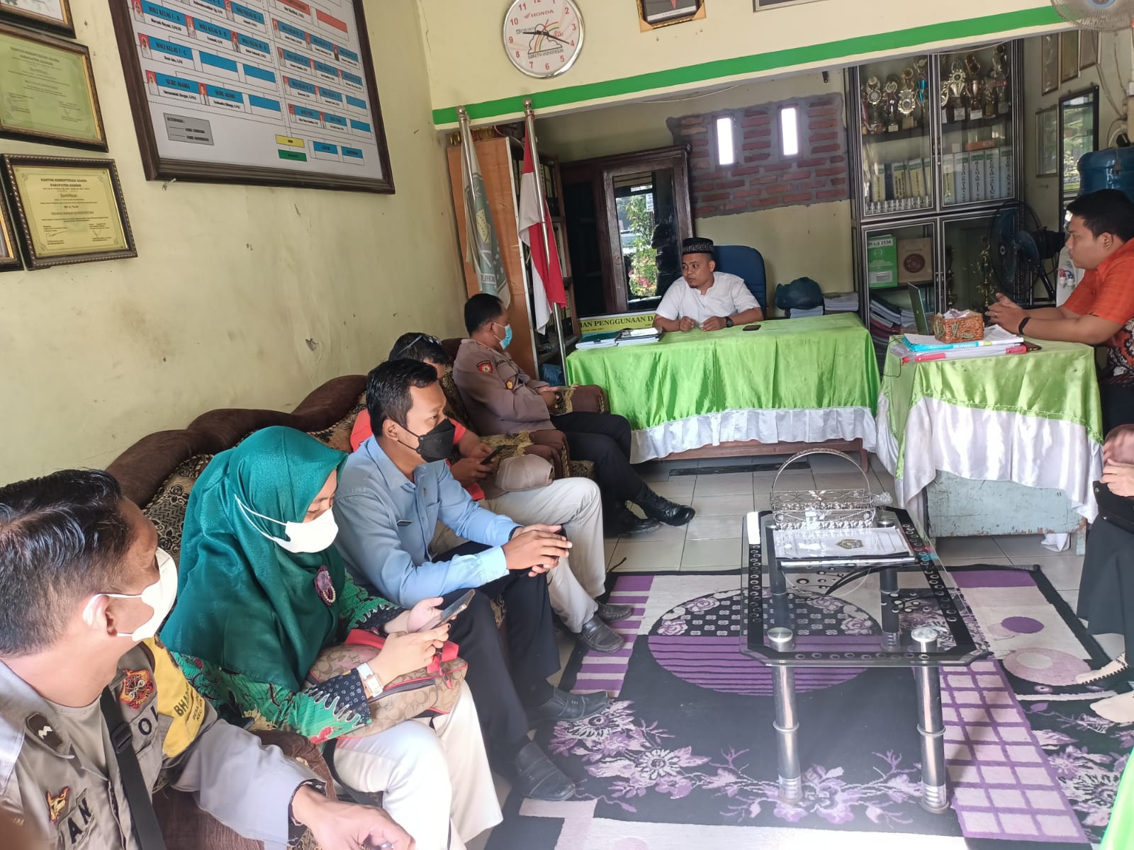 Kapolsek Pulau Raja Polres Asahan Himbau Pihak Sekolah untuk Mengajak Muridnya yang Belum di Vaksin agar di Vaksin
