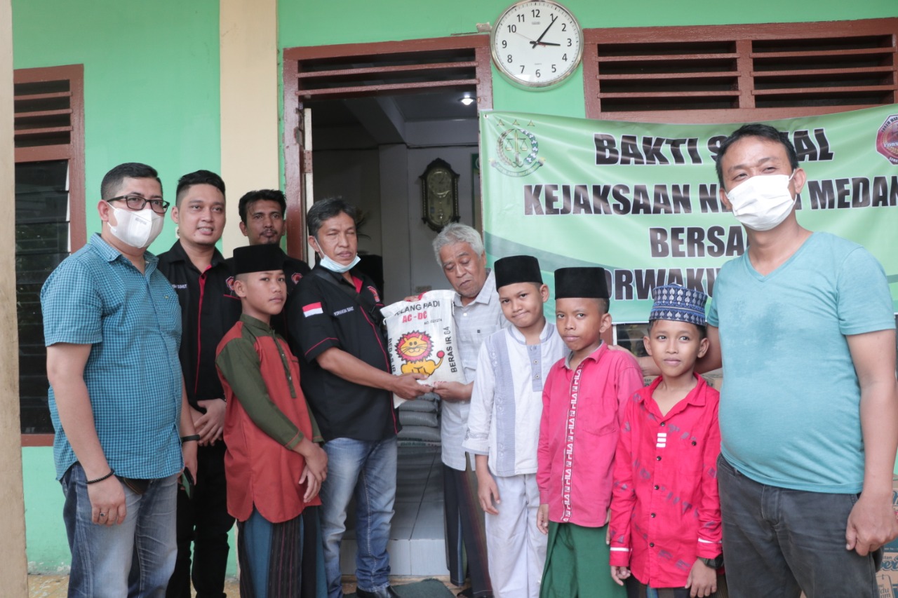 Kejari Medan Bersama Forwakum Sumut Gelar Baksos ke Panti AsuhanÂ 