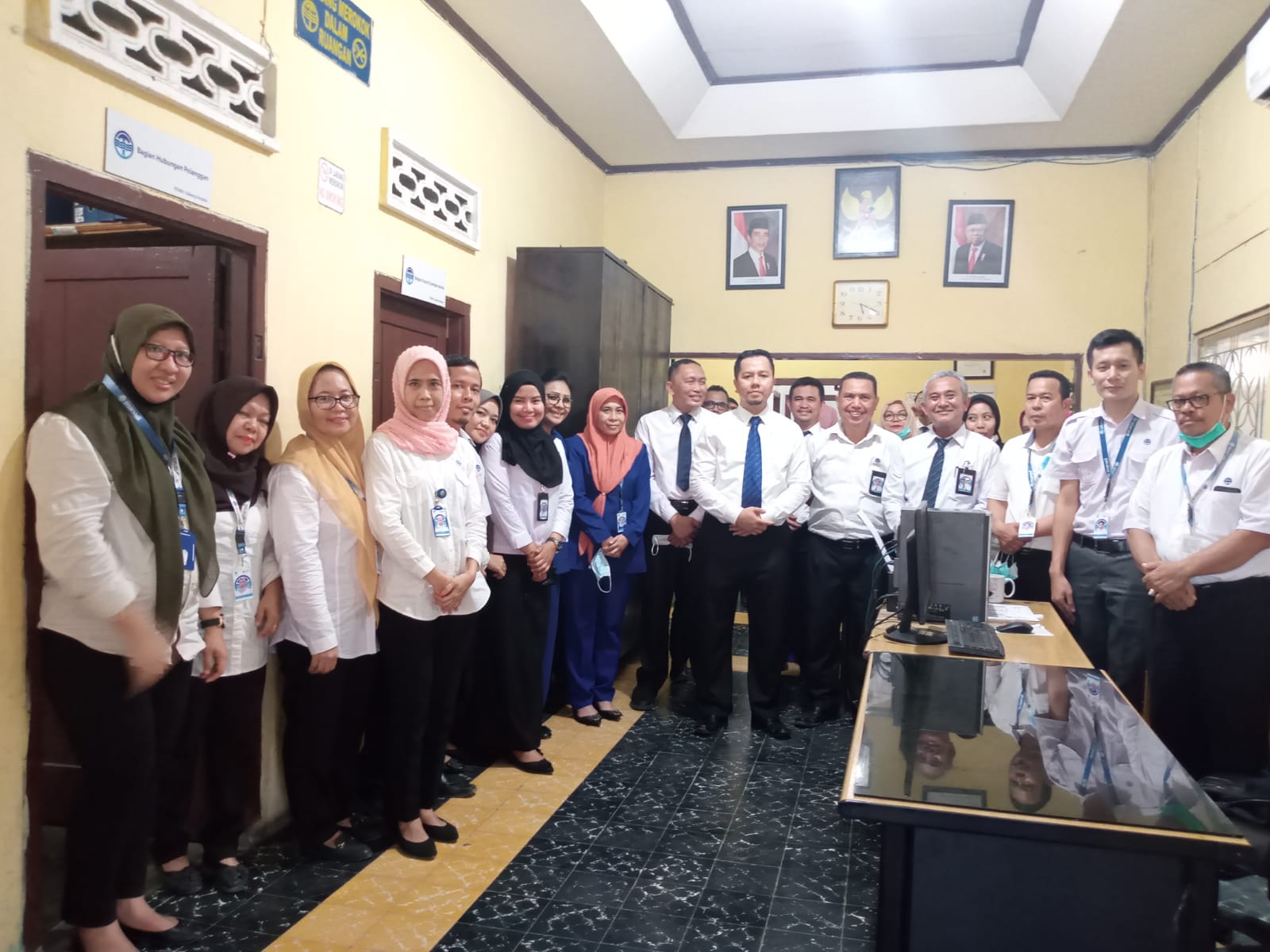 Direktur Air Minum Perumda TirtanadiÂ Kunker ke Cabang Medan Amplas