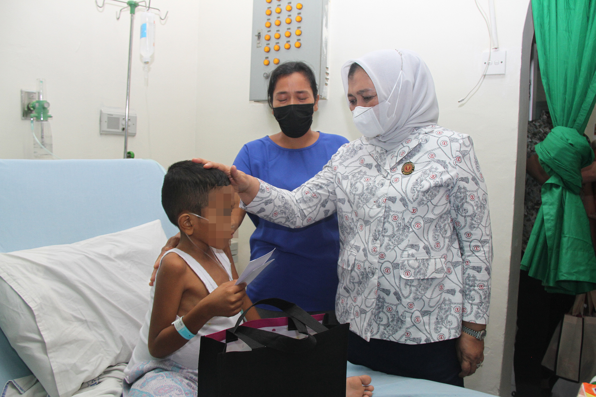 Kunjungi Rumah Singgah Bersama YOAM ,  Nawal Lubis Beri Semangat Anak-Anak Penderita Kanker