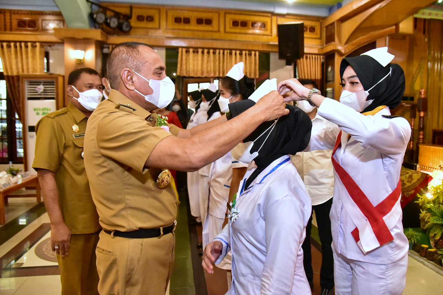 Capping and Pinning Day Inkes Deli Husada dan Medistra,  Edy Rahmayadi Dorong Peningkatan Kualitas Mahasiswa
