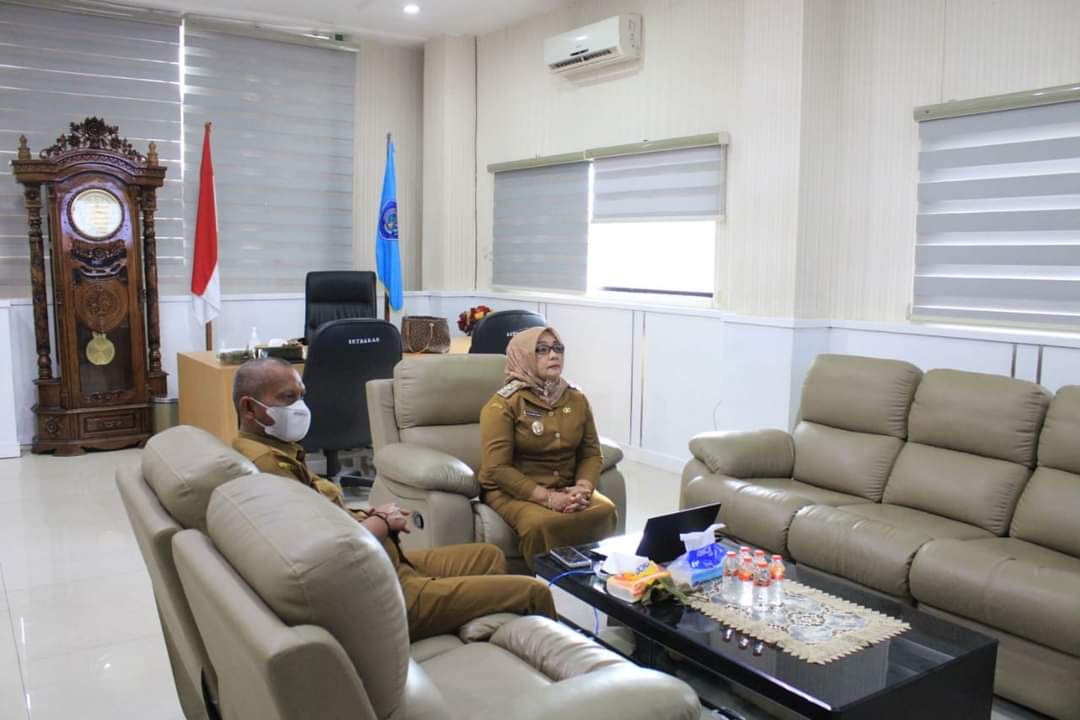 Wabup Labuhanbatu Didampingi Asisten PemerintahanRapat Bersama Mendagri Melalui Vidcon