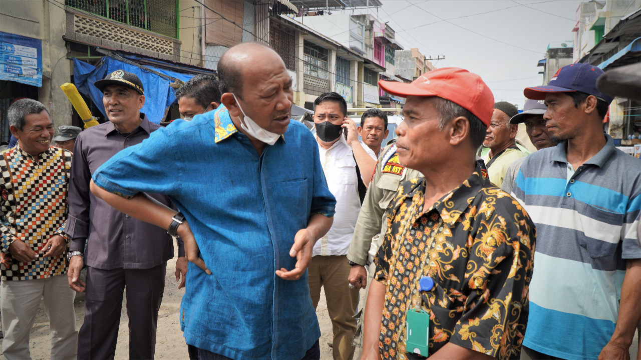 Plt Bupati Langkat Syah Afandin SH Hadiri Kenduri Laut