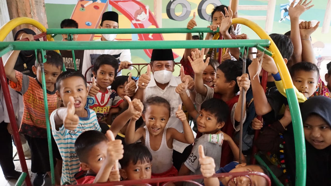 Waris Thalib Resmikan Taman Bermain Anak Di Rusunawa Sei Tualang RasoÂ 