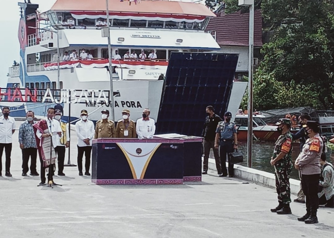 Kapolda Sumut Dampingi Presiden RI Joko Widodo Meresmikan Tujuh Pelabuhan Penyeberangan di Kawasan Danau Toba