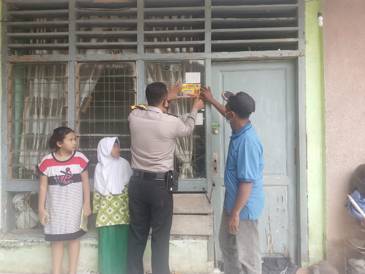 Kunjungan Polmas Door to Door, Bhabinkamtibmas Polsek Air Joman Polres Asahan Ajak Warga Berpartisipasi Jaga Kamtibmas
