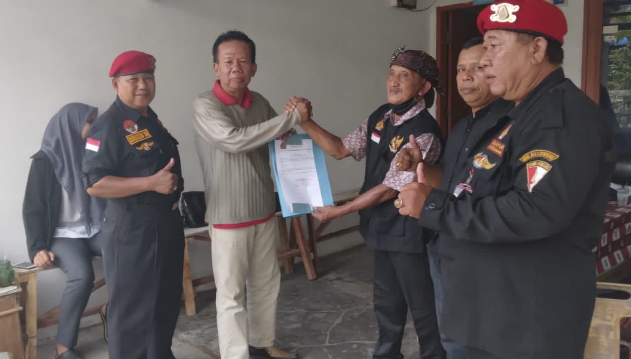 PENDAWA SUMUT MEMBERIKAN SK MANDAT RELAWAN SAR PENDAWA