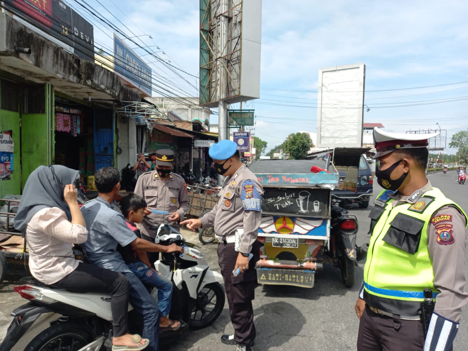 Ops Yustisi 2022 Personel Polres Asahan Beri Teguran