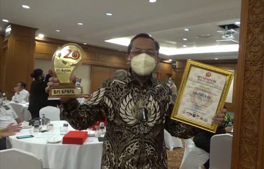 Disdik Batu Bara Kembali Mendapat Penghargaan Kategori Pemanfaatan Digitalisasi, Ilyas : Awards dan Penghargaan ini Dukungan Semua Pihak