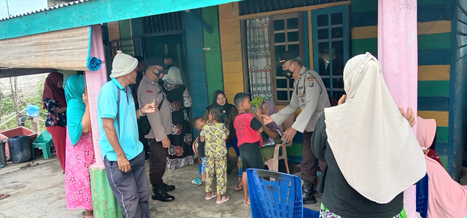 Dukung Program Pemerintah, Polsek Air Joman Polsek Asahan Adakan Vaksinasi Covid-19 di Rumah Warga