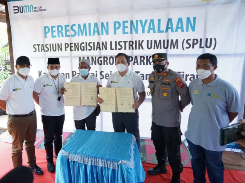 PLN Hadirkan SPLU Dikawasan Wisata Batubara Mangrove Park - Pantai Sejarah Perupuk