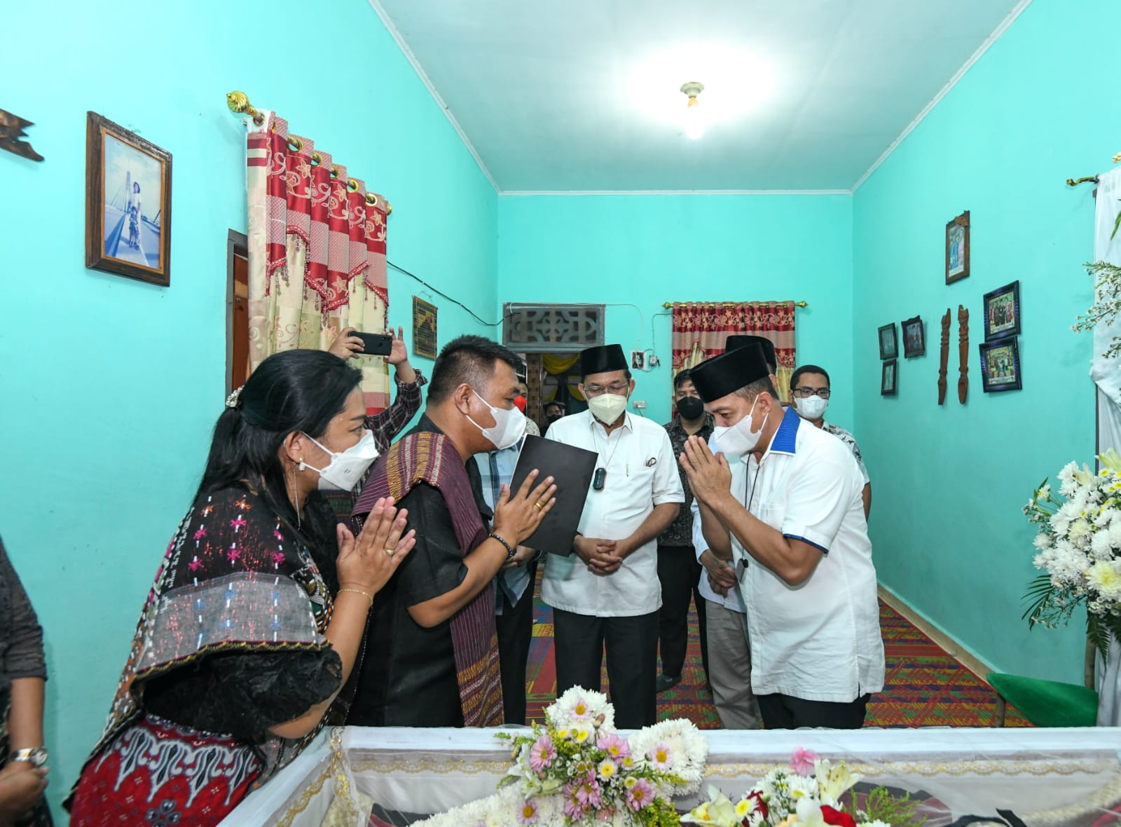 Kadisdik Batu Bara Ilyas Sitorus Berbelasungkawa Atas Meninggalnya Ibunda Tercinta Tobok Situmorang.