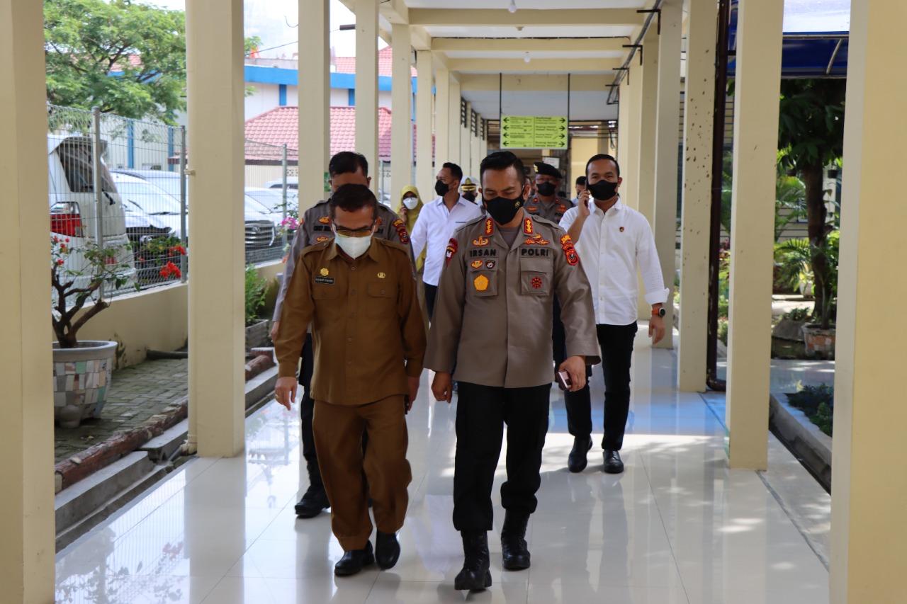 Kapolresta Deli Serdang Cek Kesiapan Ruangan Isolasi TerpaduÂ 
