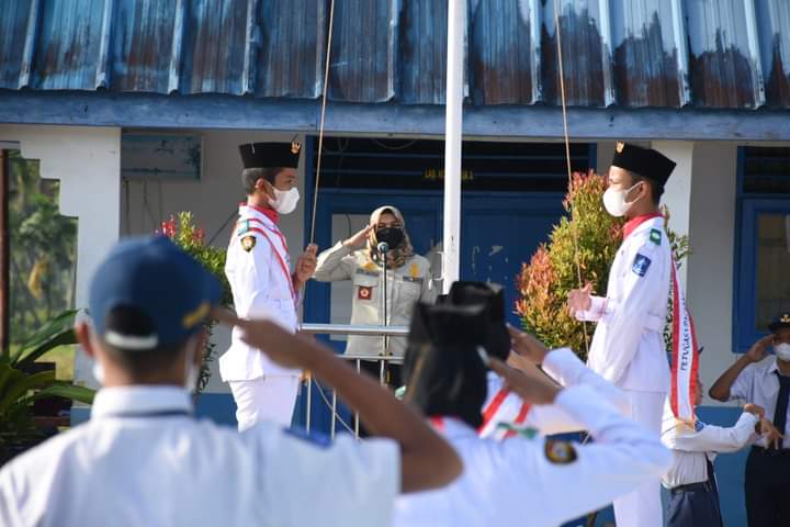 Wabup Madina Jadi Pembina Upacara di SMP Negeri 1 Panyabungan