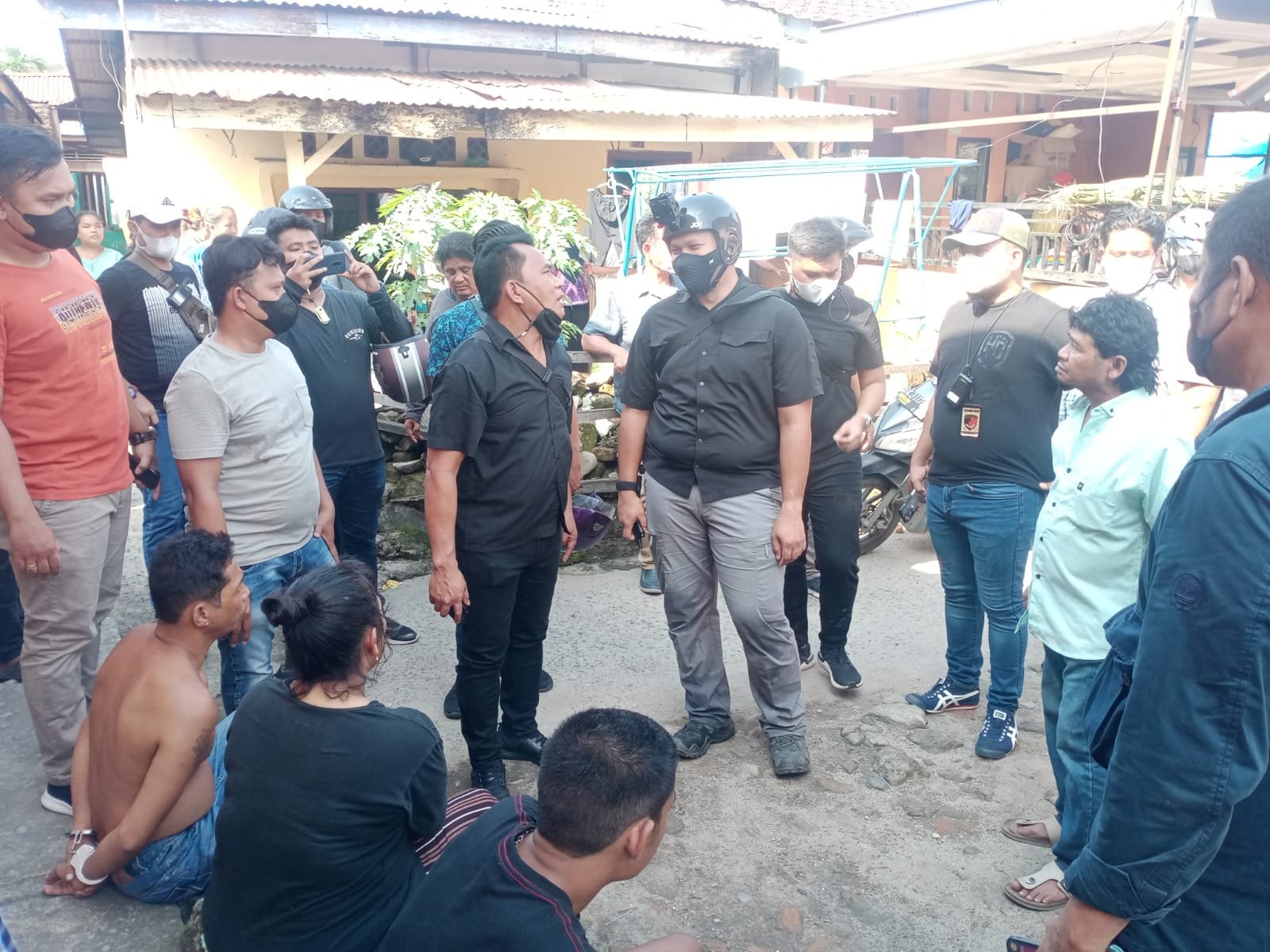 Tim Gabungan Sat Res Narkoba Polrestabes Medan GKN di Jalan Denai dan Gang Jati, 3 Orang dan Sajam Diamankan