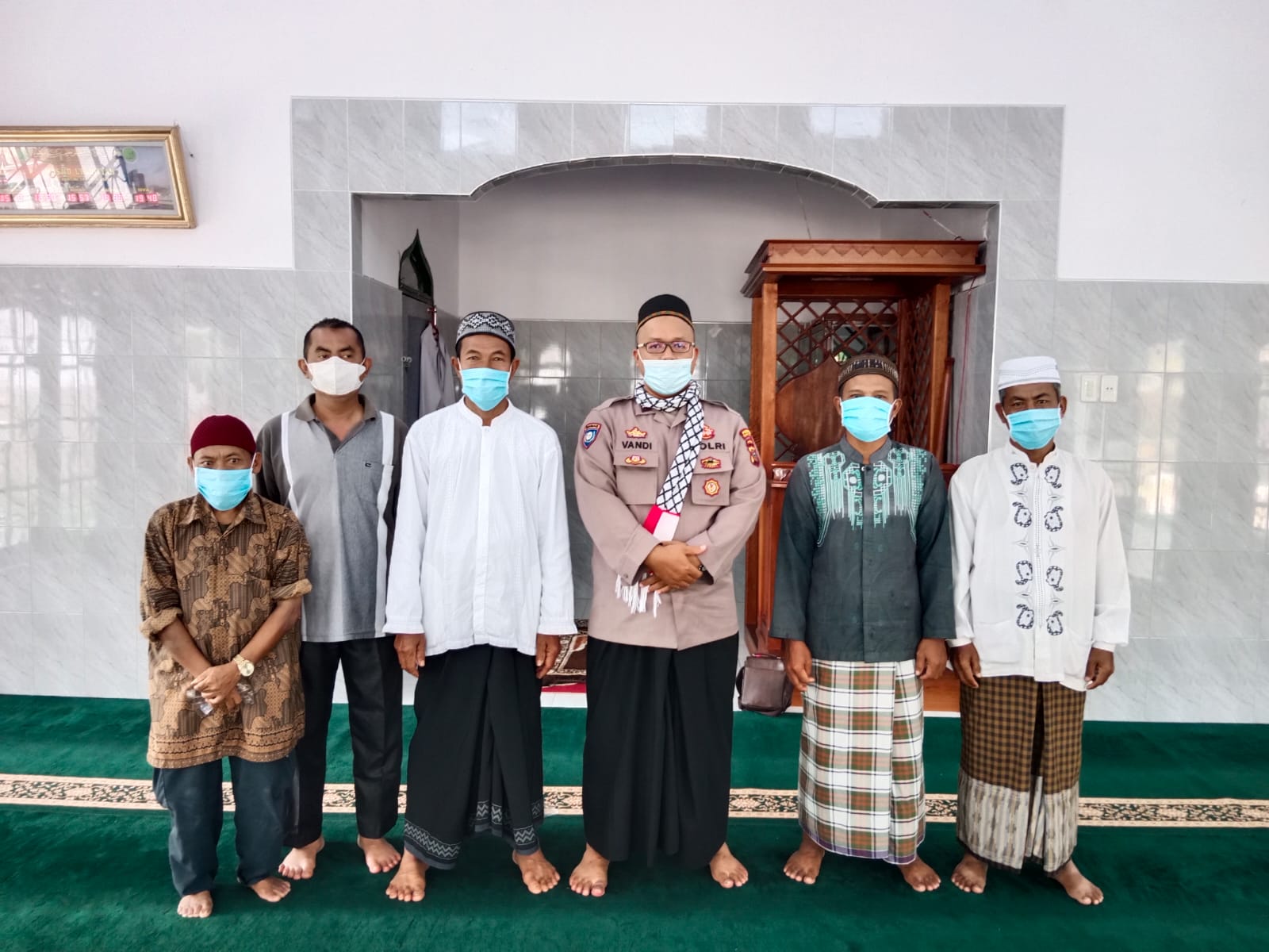 Bhabinkamtibmas Polres Tanjungbalai Aipda Ivan Lendi Jadi Khatib Sholat Jumâ€™at