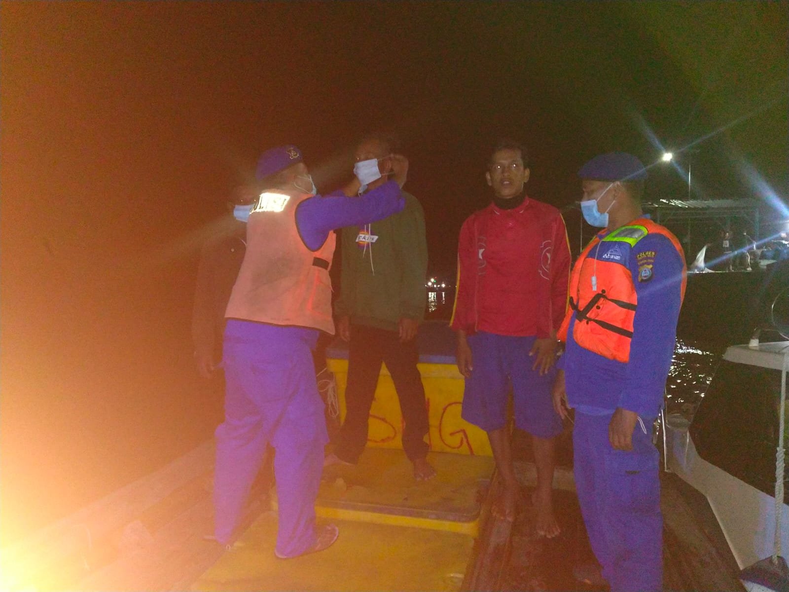 Sat Polairud Polres Tanjungbalai berhentikan Kapal Tanpa Nama dan Tanpa Tanda Selar