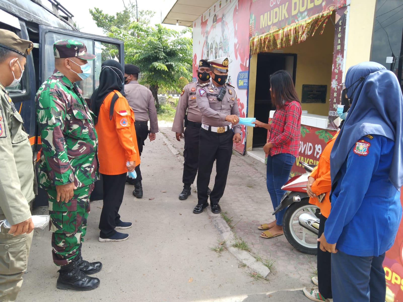 Polres Tanjung Balai bersama TNI dan Pemko Tanjung Balai Perketat Cek Point di Perbatasan