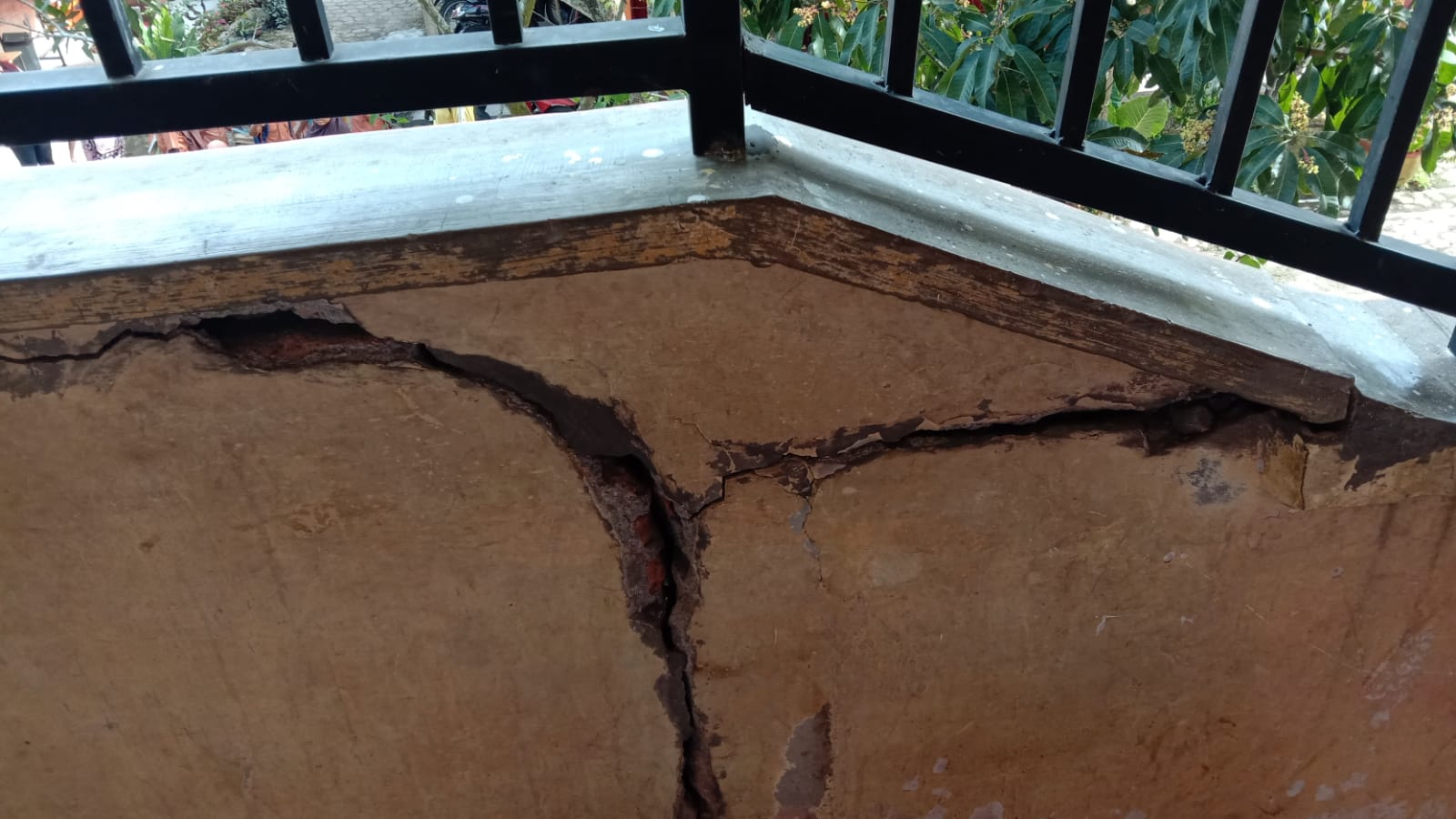 Gempa Di SUMBAR Terasa Di Tanjungbalai Sejumlah Sekolah Mengalami KeretakanÂ 
