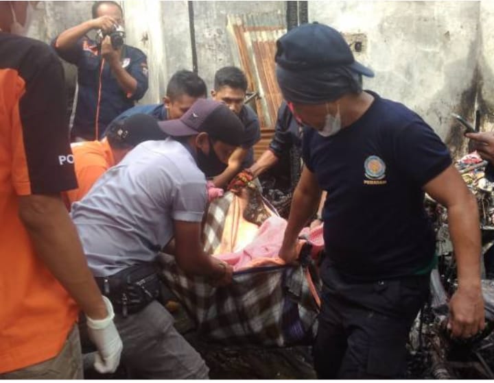 Kebakaran Landa Rumah Warga di Jln Kenari Raya Perumnas Mandala 3 Orang Meninggal Dunia