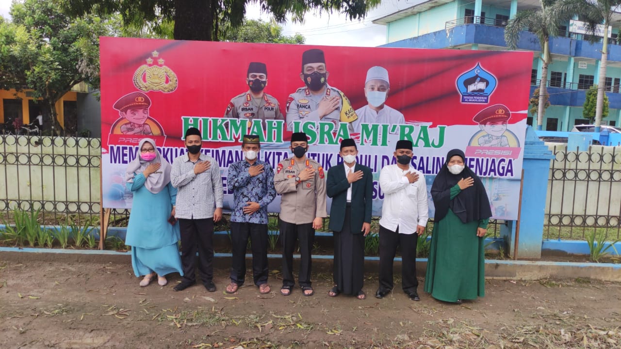 Peringati Isra Miâ€™raj Nabi Muhammad SAW, Polresta Deli Serdang Laksanakan Vaksinasi Massal dan Bagi Sembako