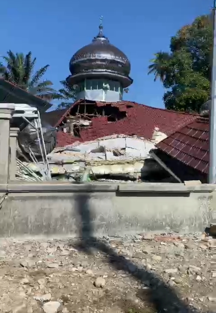 Akibat Gempa, Sejumlah Bangunan Rusak Parah di Pasbar