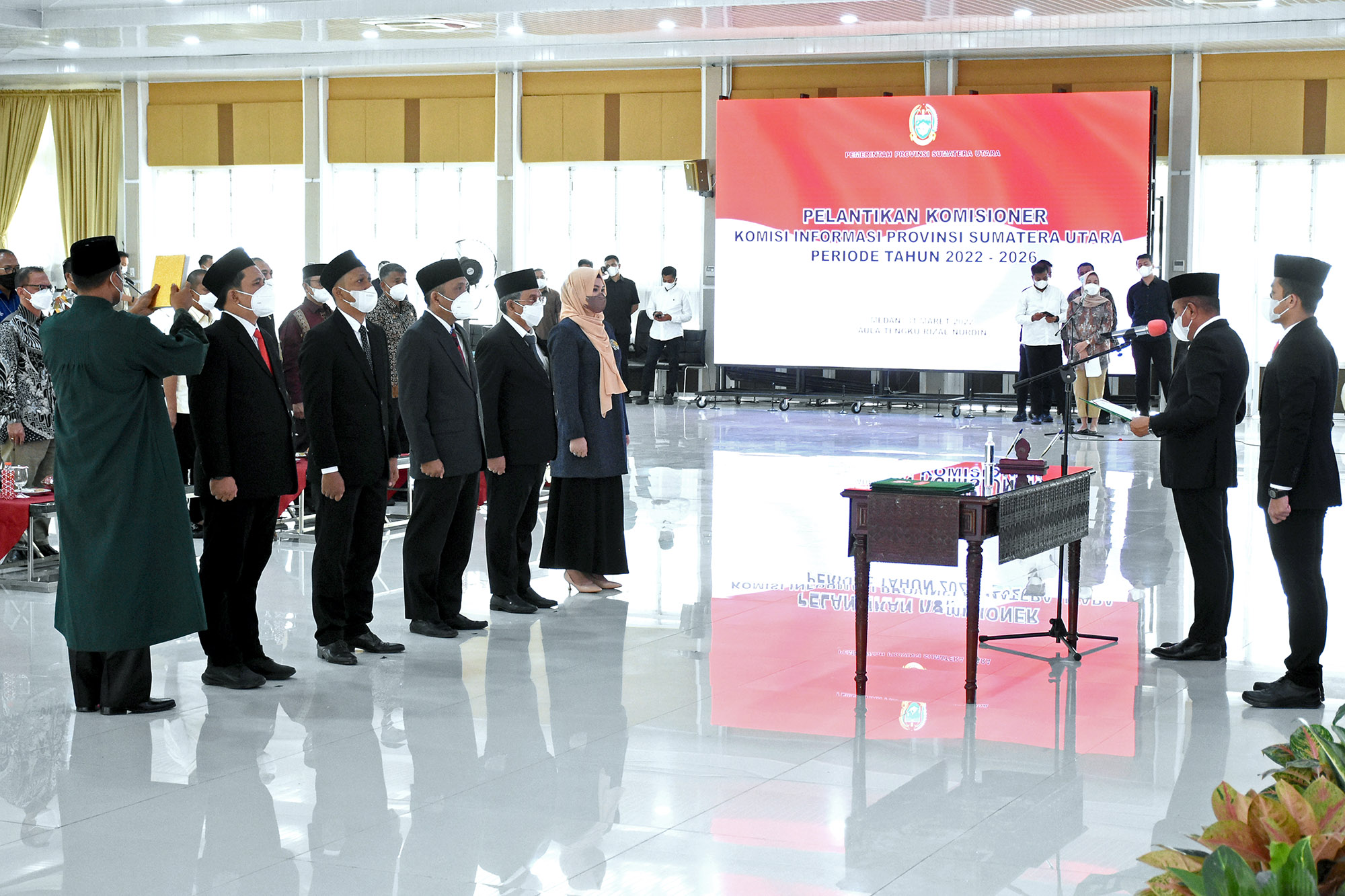 Lantik Anggota Komisi Informasi Provinsi Sumut, Ini Yang Ditekankan Gubsu Edy