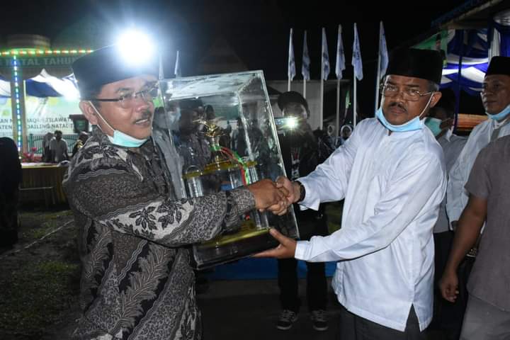 Sekdakab Madina Tutup MTQ ke-21, Kafilah Siabu Raih Peringkat Pertama