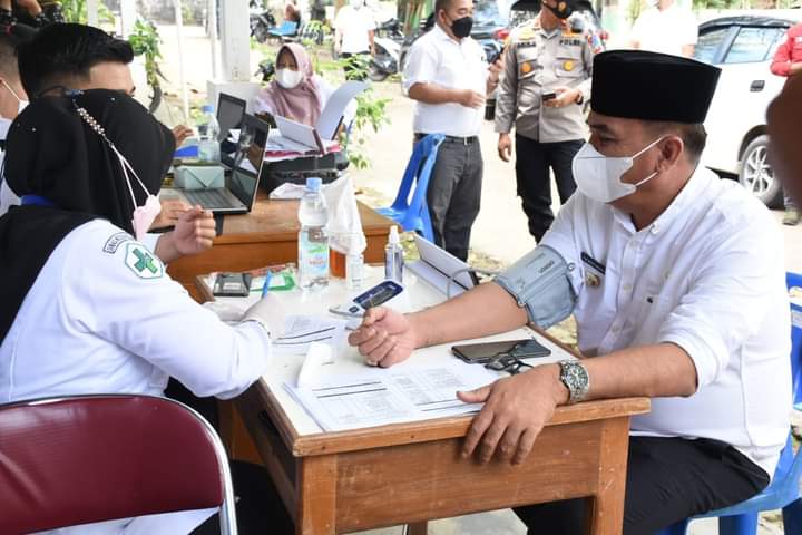 Bupati Madina Vaksin Ke Tiga Sekaligus, Juga Pantau Vaksinasi Dosis Tiga