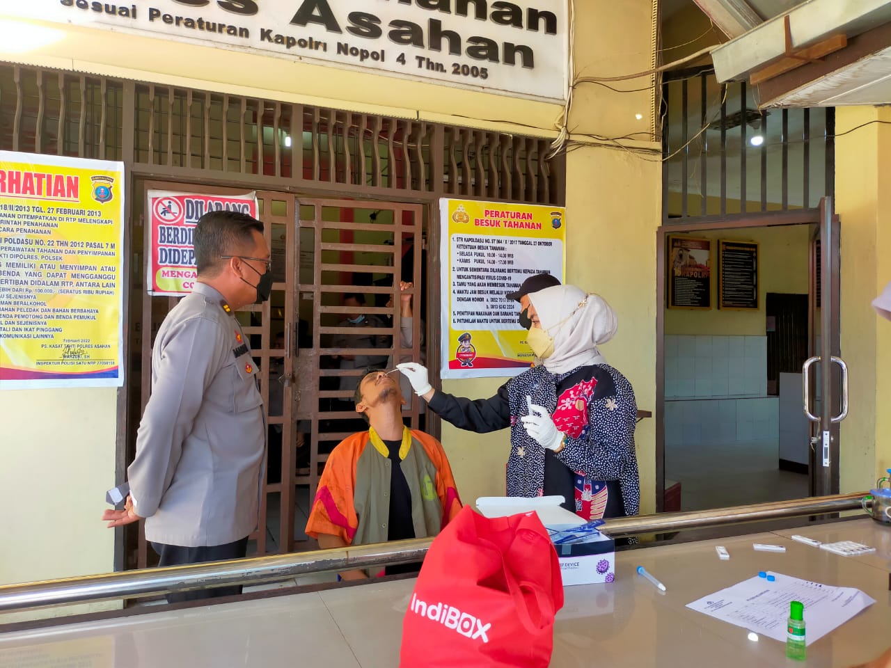 Polres Asahan Sweb Rapid Tes Antigen Terhadap Para Tahanan di RTP Secara Berkala