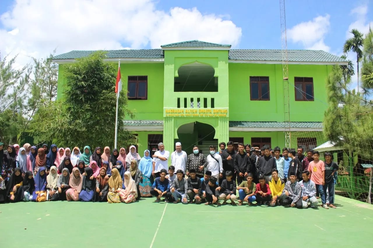Kunjungi Sekolah Binaan DD Waspada, Anggota DPR RI Hidayatullah Apresiasi Pendidikan Hadir di Daerah Pelosok