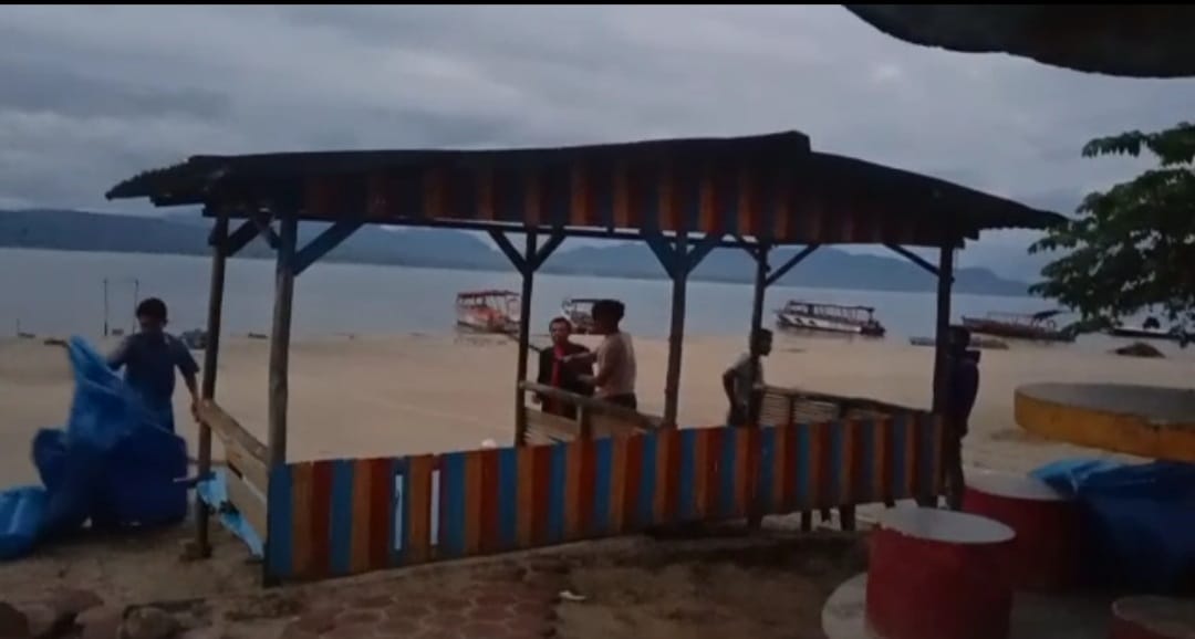 Pemkab Toba Lakukan Penataan Pantai Wisata Lumban Bulbul Balige